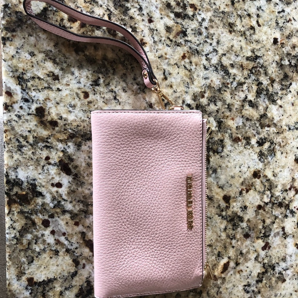 Michael Kors wristlet wallet